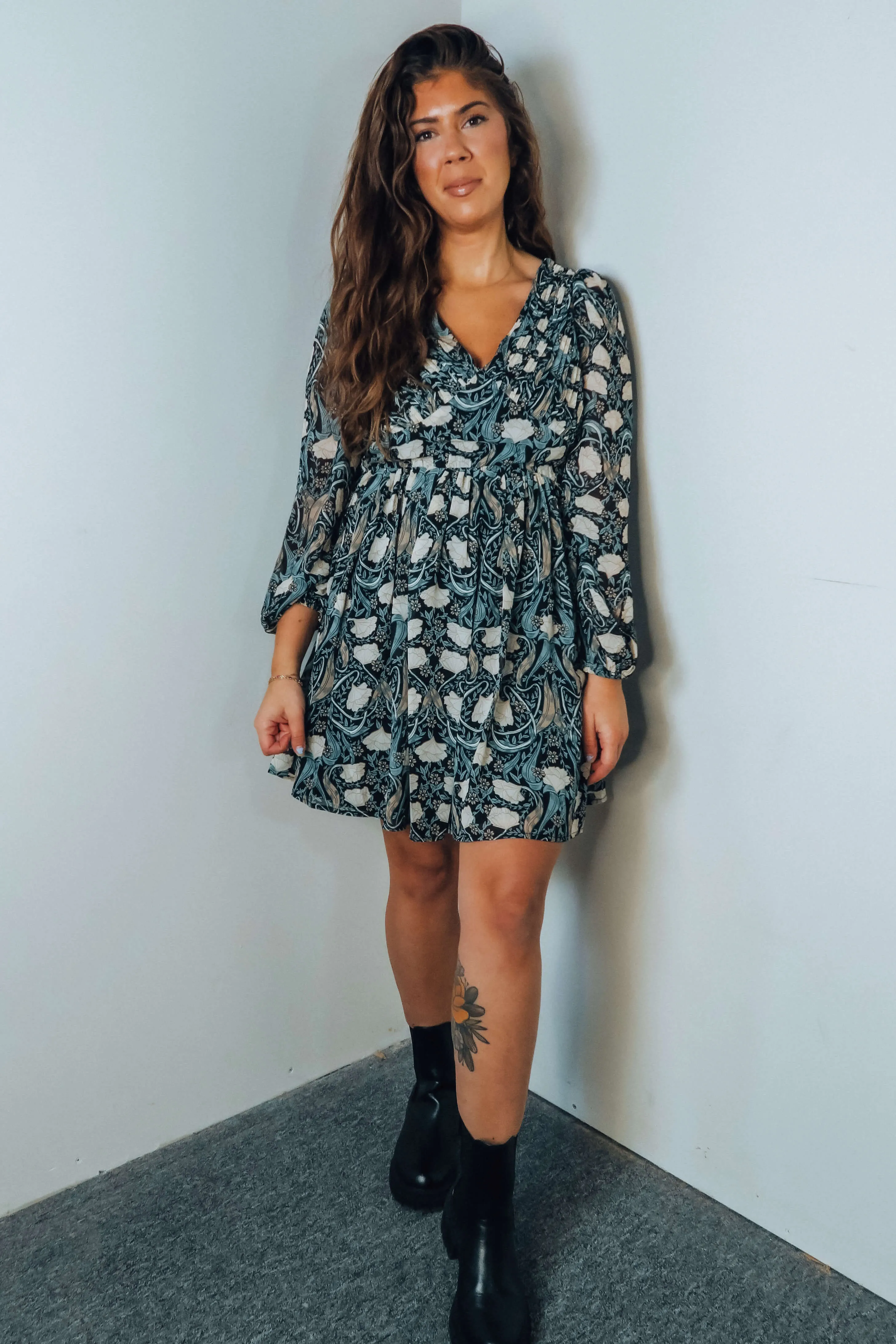 Floral Deep V Neck Bubble Sleeve Mini Dress